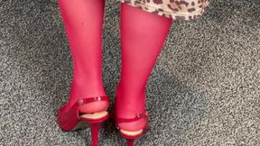 #372 Mrs Mature Feet back at her hotel Stripping for you