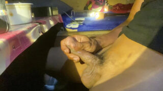 Nagy faszú, csupasz hátú akció fiatal amatőr japán transzvesztita ruhákban és robbanékony, elélvezős arcra élvezésekkel