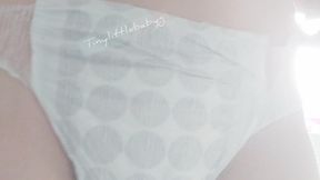 Tinylittlebabyg's Very worn white pull up pissing