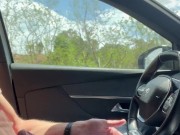 Je masturbe ma grosse bite dans la voiture et grosse ejaculation risquée en extérieur 🍆💦🤤