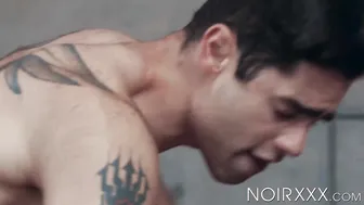 DeAngelo Jackson fucks photographer Lucas Leon and cums on his ass