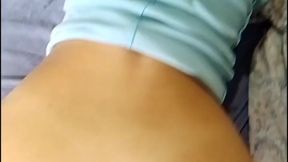 Mí hermanastra viene a mí casa, fumamos marihuana y tenemos sexo anal big ass  Latina