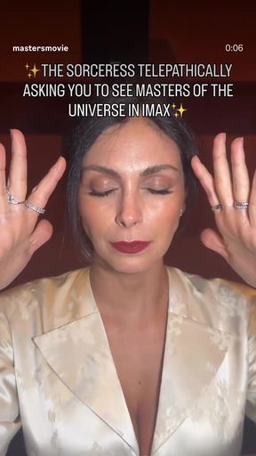 Celebrity Morena Baccarin gets a surprise group blowjobs