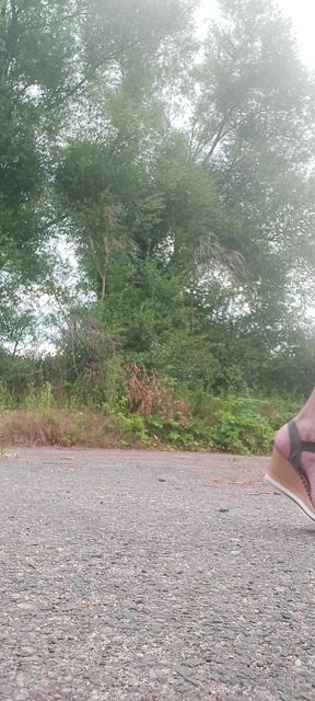 Outdoor mastrubation in summer clohtes on publick roads