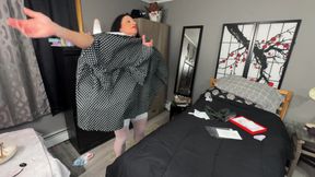 Bts:kandy Transforms Into 1950s Housewife