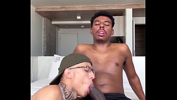 NEM ACREDITEI QUANDO VI O TAMANHO DA LAPADA DO NEG&Atilde_O, O BAIANO PAUZUD&Atilde_O ARROMBOU MEU CU