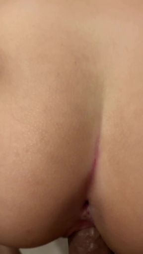 Morning fuck, I can't resist the urge after seeing my roommate wake up without clothes so I end up giving her a good&hellip;   Clip 1