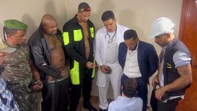 yuri gaucho - profissonais fodendo o cliente e garantindo o bonus do mes - sexo gay parodia - sexo interracial brasil