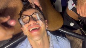 yuri gaucho - profissonais fodendo o cliente e garantindo o bonus do mes - sexo gay parodia - sexo interracial brasil