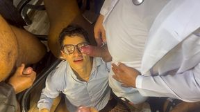 yuri gaucho - profissonais fodendo o cliente e garantindo o bonus do mes - sexo gay parodia - sexo interracial brasil