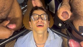 yuri gaucho - profissonais fodendo o cliente e garantindo o bonus do mes - sexo gay parodia - sexo interracial brasil