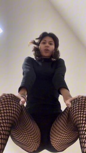 FISHNET STOCKINGS ROLEPLAY 💋👣