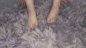 Shaggy Rug Foot Friction ASMR: Soles Grinding, Carpet Stroking & Mic Foot Play