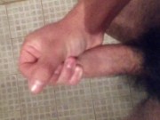Me masturbo en la ducha