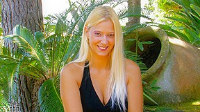 Mallory Moore in Video Interview Porno With Mallory Moore - MMM100
