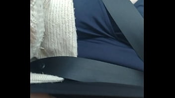 Hihi je fais ma coquine je sort sans culotte