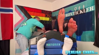 Chubby dom Matt seduced Ryan into foot and body tickling
