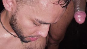 sexo gostoso com esse macho que conheci na balada