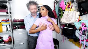 ”Chocolate masseuse milks the security guards hard prick”