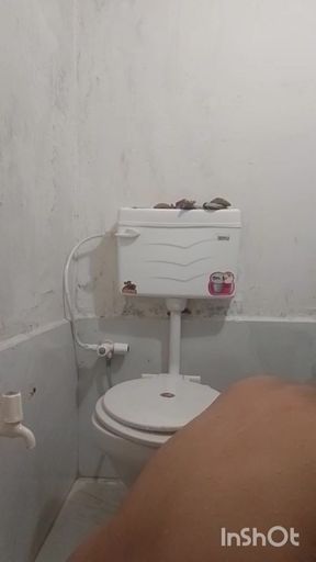 My wife is bathing in the wattroom.