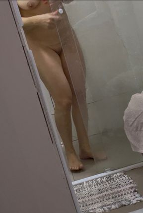 I filmed my sister-in-law taking a shower