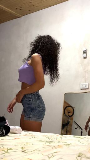 I hope you like my sexy videos changing me I like to show my body show me off