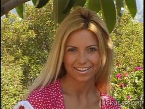 Allysin Chains of Barefoot Confidential