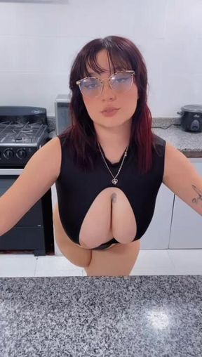 Bouncing my tits😍