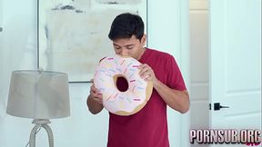 Donuts And Cupids Arrow  Spanish sub  To see in: pornsuborg