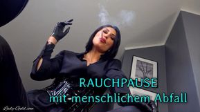 Rauchpause mit menschlichem Abfall 🚬🗑️