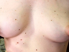 Amateur flashes her big boobs and ripped with the cab driver