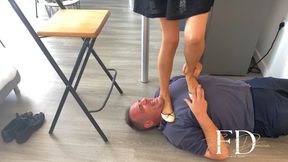 Lady Clarisse "Sous mes chaussures" film complet 720P mp4