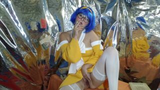 Levy, da cosplayer Fairy Tail, fuma e brinca com sua buceta