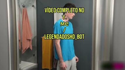 Boquete no chuveiro - Legendado