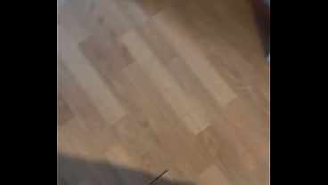Mait&ecirc_ Hedon&ecirc_, milf gostosa, goza em Su&iacute_&ccedil_a. Gozou no chuveiro e depois fez uma rola gozar na sua boca.