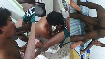 Resenha na casa do Murdoc termina em putaria gostosa com morenos gostosos