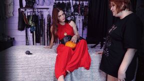 Witch is scratching girls belly (small4phone)