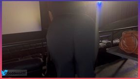 Ebonybooty49 - Farting up a Movie Theater