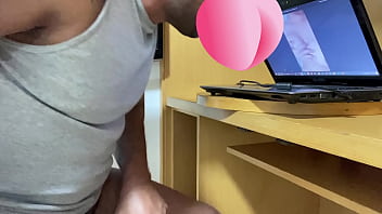 Gozando na chamada de v&iacute_deo com a morena gostosa.