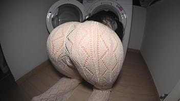 Stepsister seduces with round ass, gets filled by big cock