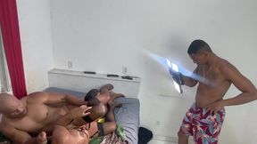 filmei minha mulher dando para comedor dotado com piroca de 22cm a safada ficou toda arrombadinha