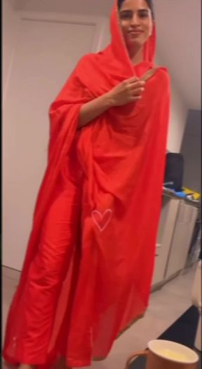 Red sari