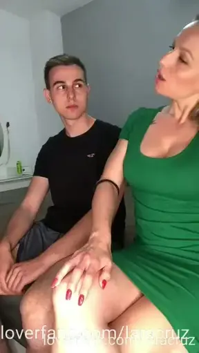 Cariño mira que follada le di a este niñato de 19 años😈 ¿Quieres ver cómo le saco toda la lechita?🥵 https://loverfans.com/posts/423863