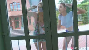 Lesbian Threesome Bliss: Mature Anissa Kate's Steamy Bathtub Adventure