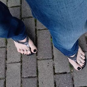 nice feet and platform flip flops