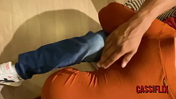 Neg&atilde_o safado foi fazer uma entrega no meu apartamento e acabou entregando pau duro na minha buceta e me deixou arrombadinha