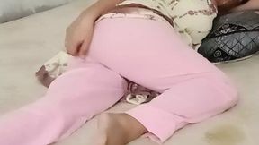 A sexy girl showing her big ass and FUK Dildu in ass