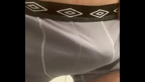 Mijada matinal. Novinho quase foi pego no flagra punhetando. Caught !!