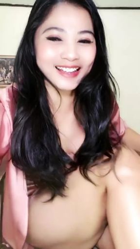 Naughty girl video call sex masturbate using vibrator