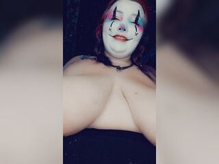 big beautiful woman Stupid Clown Nipp Play
